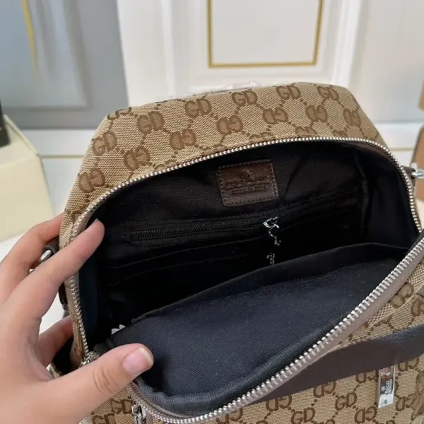 【GUCCI 公式旗艦店】グッチ リュックサック 当日出荷 好評に付き再入荷!22*30CM 240724 【GUCCI 公式旗艦店】グッチ リュックサック 当日出荷 好評に付き再入荷!22*30CM 240724