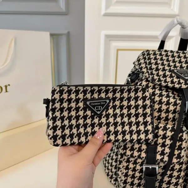 【DIOR公式旗艦店】ディオール リュックサック 当日出荷 好評に付き再入荷！30*32CM 240720