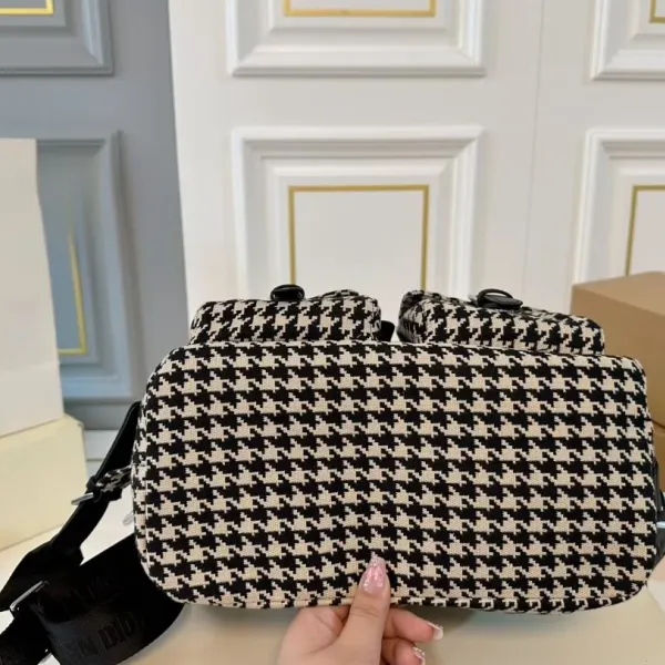【DIOR公式旗艦店】ディオール リュックサック 当日出荷 好評に付き再入荷！30*32CM 240720