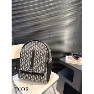 【DIOR公式旗艦店】ディオール リュックサック 当日出荷 好評に付き再入荷!31*40CM 240720 【DIOR公式旗艦店】ディオール リュックサック 当日出荷 好評に付き再入荷!31*40CM 240720