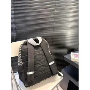 【DIOR公式旗艦店】ディオール リュックサック 当日出荷 好評に付き再入荷!31*40CM 240720 【DIOR公式旗艦店】ディオール リュックサック 当日出荷 好評に付き再入荷!31*40CM 240720