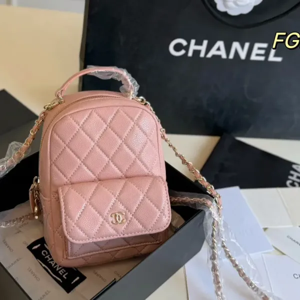 【CHANEL 公式旗艦店】シャネル リュックサック 当日出荷 好評に付き再入荷！13*19CM  240723