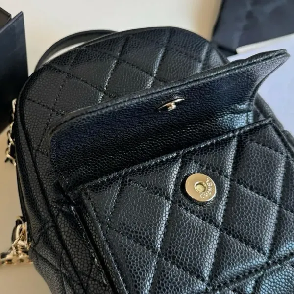 【CHANEL 公式旗艦店】シャネル リュックサック 当日出荷 好評に付き再入荷！13*19CM  240723