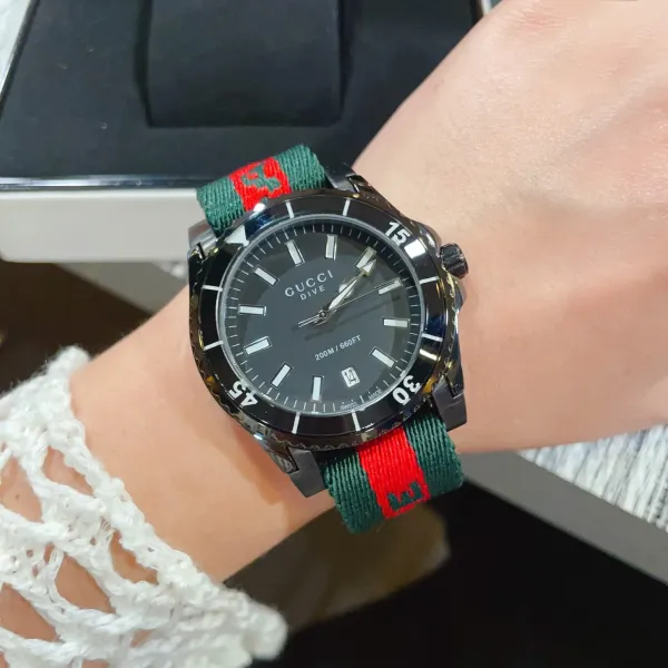 GUCCI(クッチ)  腕時計40MM