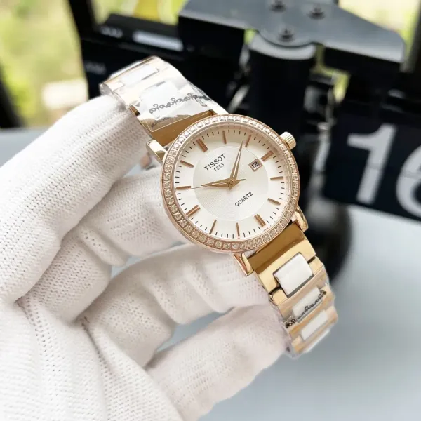 TISSOT(ティソ)  腕時計30*8MM