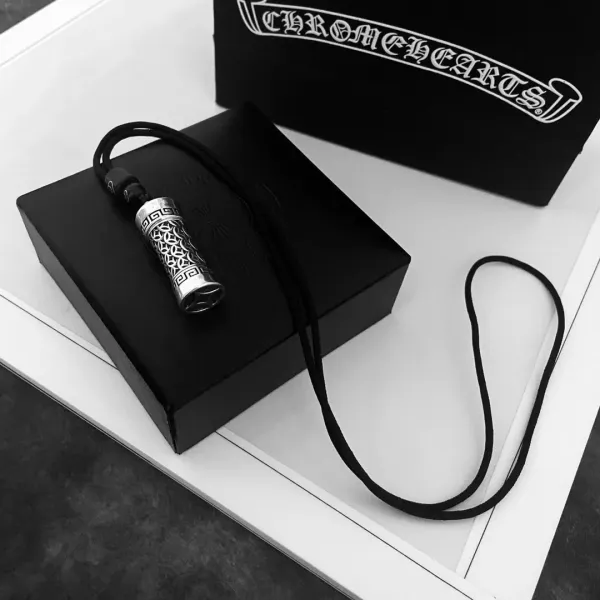 【CHROME HEARTS】ネックレス、新しいネックレス万能シンプルファッションオーナメント 【CHROME HEARTS】ネックレス、新しいネックレス万能シンプルファッションオーナメント