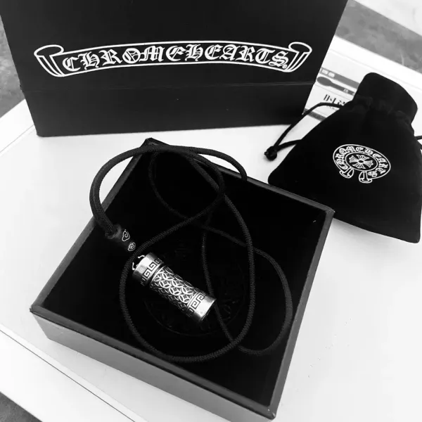 【CHROME HEARTS】ネックレス、新しいネックレス万能シンプルファッションオーナメント 【CHROME HEARTS】ネックレス、新しいネックレス万能シンプルファッションオーナメント