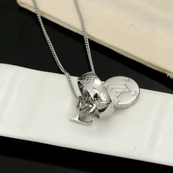 LV【LOUIS VUITTON】ネックレス、新しいネックレス万能シンプルファッションオーナメント  250301
