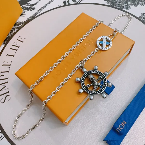 LV【LOUIS VUITTON】ネックレス、新しいネックレス万能シンプルファッションオーナメント 250301 LV【LOUIS VUITTON】ネックレス、新しいネックレス万能シンプルファッションオーナメント 250301