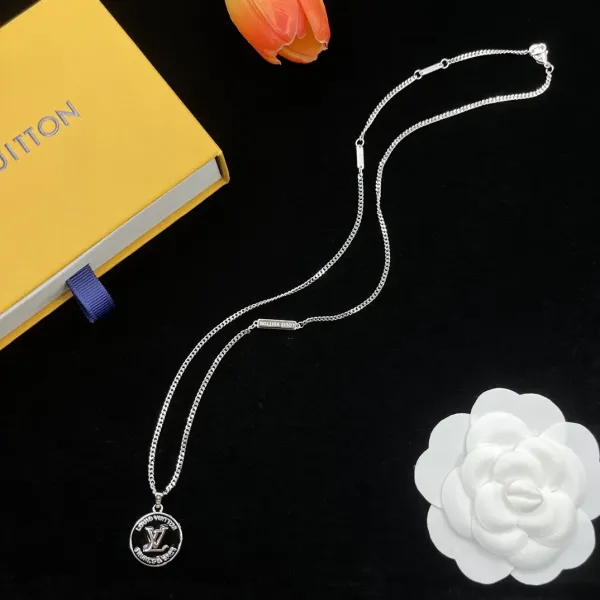 LV 【LOUIS VUITTON】ネックレス、新しいネックレス万能シンプルファッションオーナメント241015 LV 【LOUIS VUITTON】ネックレス、新しいネックレス万能シンプルファッションオーナメント241015