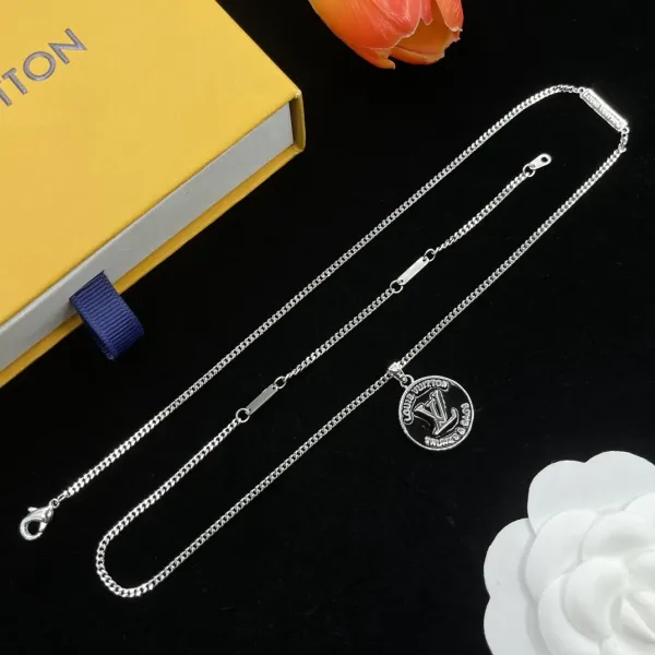LV 【LOUIS VUITTON】ネックレス、新しいネックレス万能シンプルファッションオーナメント241015 LV 【LOUIS VUITTON】ネックレス、新しいネックレス万能シンプルファッションオーナメント241015