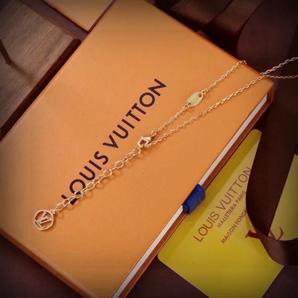 LV 【LOUIS VUITTON】ネックレス、新しいネックレス万能シンプルファッションオーナメント241015