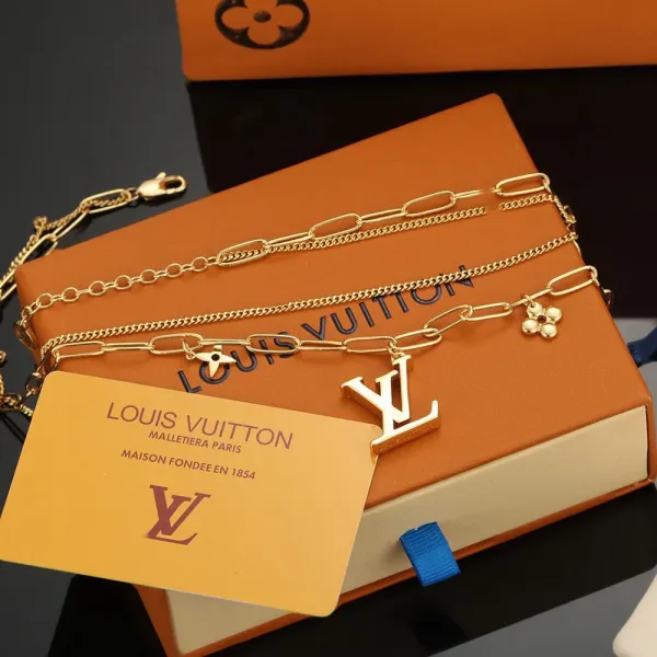 【LOUIS VUITTON】ネックレス、新しいネックレス万能シンプルファッションオーナメント 240813 【LOUIS VUITTON】ネックレス、新しいネックレス万能シンプルファッションオーナメント 240813
