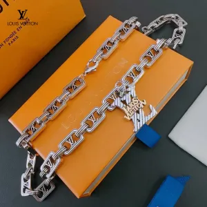【LOUIS VUITTON】ネックレス、新しいネックレス万能シンプルファッションオーナメント 240813 【LOUIS VUITTON】ネックレス、新しいネックレス万能シンプルファッションオーナメント 240813