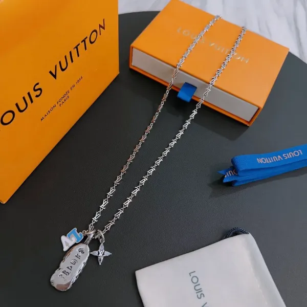 【LOUIS VUITTON】ネックレス、新しいネックレス万能シンプルファッションオーナメント 240728 【LOUIS VUITTON】ネックレス、新しいネックレス万能シンプルファッションオーナメント 240728