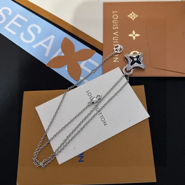 【LOUIS VUITTON】ネックレス、新しいネックレス万能シンプルファッションオーナメント  2472