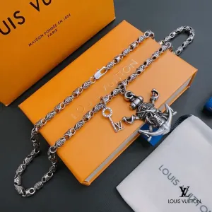 【LOUIS VUITTON】ネックレス、新しいネックレス万能シンプルファッションオーナメント 【LOUIS VUITTON】ネックレス、新しいネックレス万能シンプルファッションオーナメント