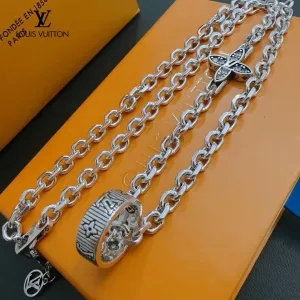 【LOUIS VUITTON】ネックレス、新しいネックレス万能シンプルファッションオーナメント 【LOUIS VUITTON】ネックレス、新しいネックレス万能シンプルファッションオーナメント