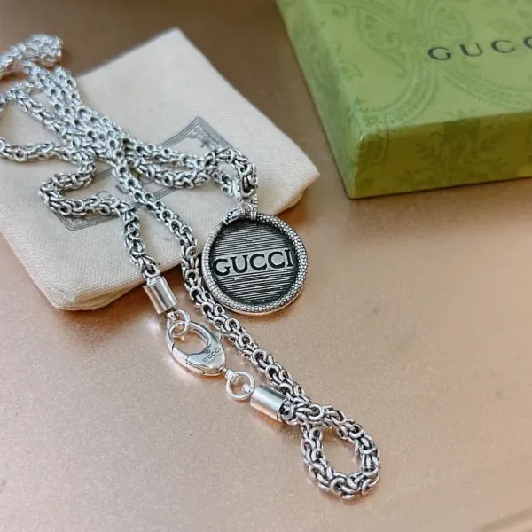 【GUCCI】ネックレス、新しいネックレス万能シンプルファッションオーナメント 【GUCCI】ネックレス、新しいネックレス万能シンプルファッションオーナメント