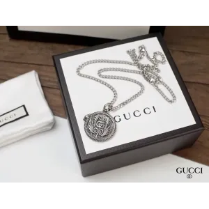 【GUCCI】ネックレス、新しいネックレス万能シンプルファッションオーナメント 【GUCCI】ネックレス、新しいネックレス万能シンプルファッションオーナメント
