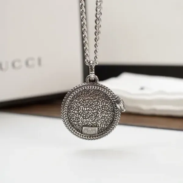 【GUCCI】ネックレス、新しいネックレス万能シンプルファッションオーナメント 【GUCCI】ネックレス、新しいネックレス万能シンプルファッションオーナメント