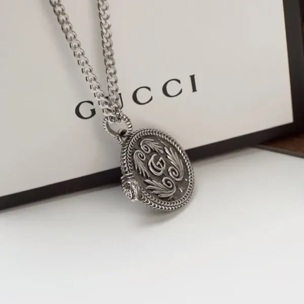 【GUCCI】ネックレス、新しいネックレス万能シンプルファッションオーナメント 【GUCCI】ネックレス、新しいネックレス万能シンプルファッションオーナメント