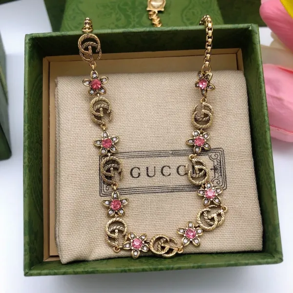 【GUCCI】ネックレス、新しいネックレス万能シンプルファッションオーナメント 【GUCCI】ネックレス、新しいネックレス万能シンプルファッションオーナメント