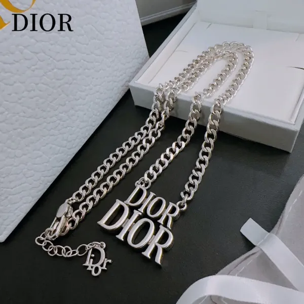 【DIOR】ネックレス、新しいネックレス万能シンプルファッションオーナメント 250301 【DIOR】ネックレス、新しいネックレス万能シンプルファッションオーナメント 250301