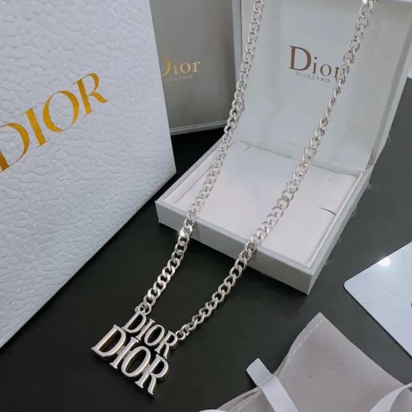 【DIOR】ネックレス、新しいネックレス万能シンプルファッションオーナメント 250301 【DIOR】ネックレス、新しいネックレス万能シンプルファッションオーナメント 250301