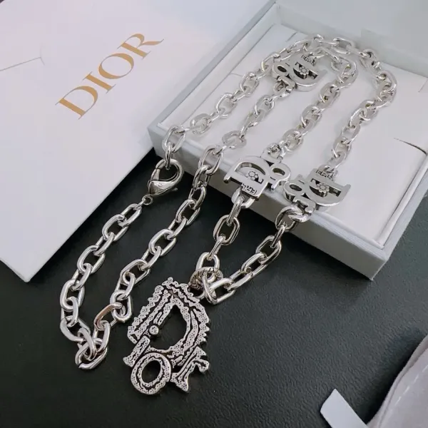 【DIOR】ネックレス、新しいネックレス万能シンプルファッションオーナメント240812 【DIOR】ネックレス、新しいネックレス万能シンプルファッションオーナメント240812