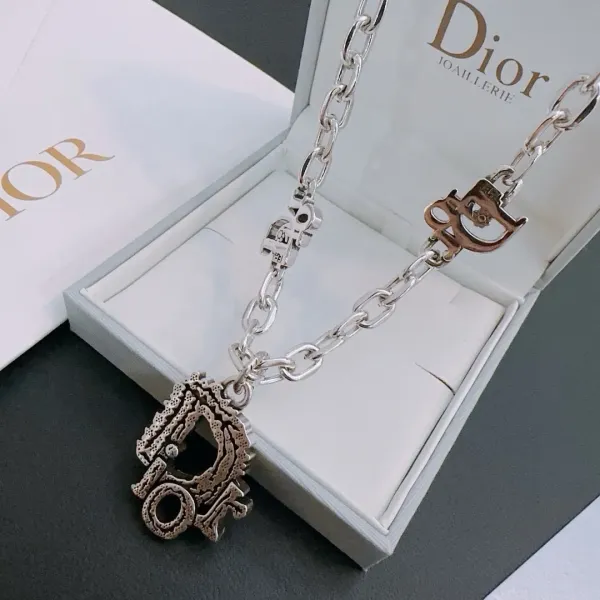 【DIOR】ネックレス、新しいネックレス万能シンプルファッションオーナメント240812 【DIOR】ネックレス、新しいネックレス万能シンプルファッションオーナメント240812