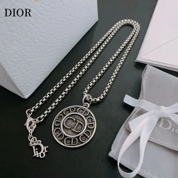 【DIOR】ネックレス、新しいネックレス万能シンプルファッションオーナメント240812 【DIOR】ネックレス、新しいネックレス万能シンプルファッションオーナメント240812