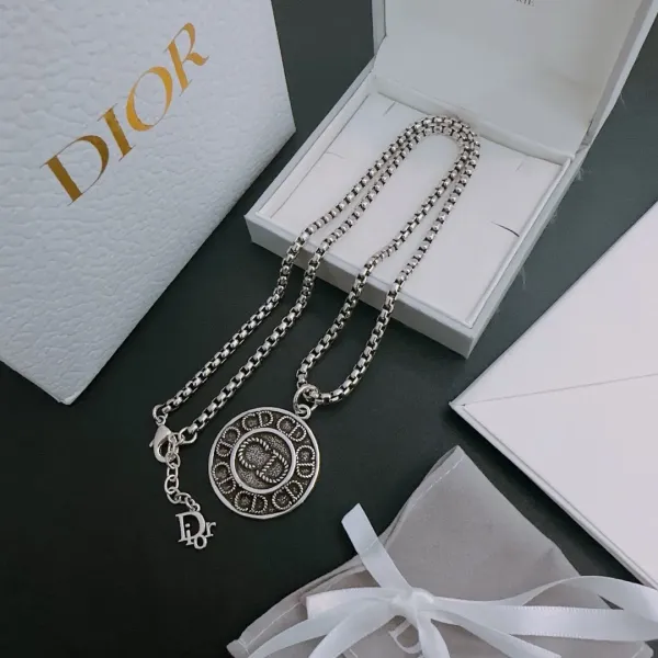 【DIOR】ネックレス、新しいネックレス万能シンプルファッションオーナメント240812 【DIOR】ネックレス、新しいネックレス万能シンプルファッションオーナメント240812