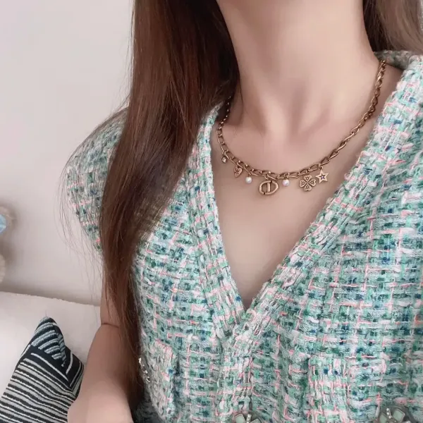 【DIOR】ネックレス、新しいネックレス万能シンプルファッションオーナメント 【DIOR】ネックレス、新しいネックレス万能シンプルファッションオーナメント