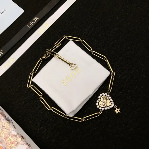 【DIOR】ネックレス、新しいネックレス万能シンプルファッションオーナメント 2473 【DIOR】ネックレス、新しいネックレス万能シンプルファッションオーナメント 2473