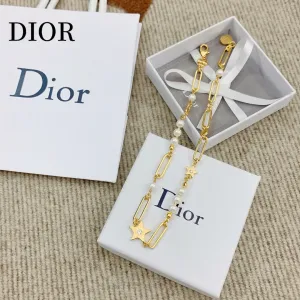 【DIOR】ネックレス、新しいネックレス万能シンプルファッションオーナメント 【DIOR】ネックレス、新しいネックレス万能シンプルファッションオーナメント