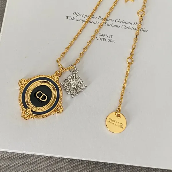 【DIOR】ネックレス、新しいネックレス万能シンプルファッションオーナメント 【DIOR】ネックレス、新しいネックレス万能シンプルファッションオーナメント