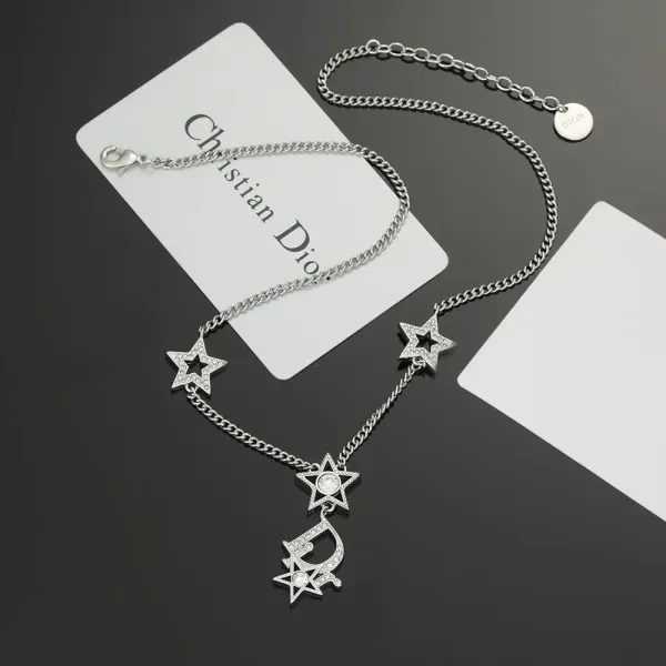 【DIOR】ネックレス、新しいネックレス万能シンプルファッションオーナメント 【DIOR】ネックレス、新しいネックレス万能シンプルファッションオーナメント