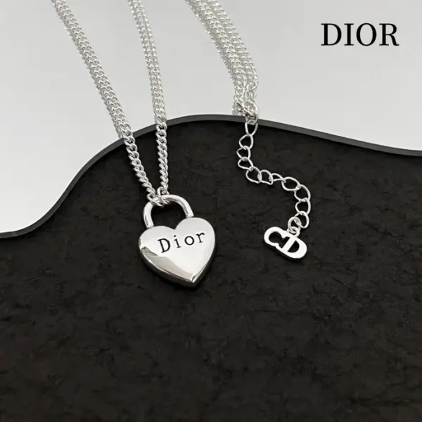 【DIOR】ネックレス、新しいネックレス万能シンプルファッションオーナメント 【DIOR】ネックレス、新しいネックレス万能シンプルファッションオーナメント