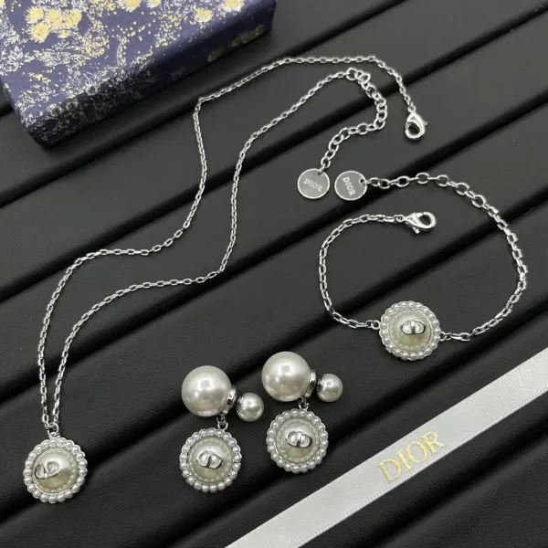 【DIOR】ネックレス、新しいネックレス万能シンプルファッションオーナメント