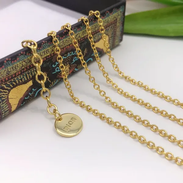 【DIOR】ネックレス、新しいネックレス万能シンプルファッションオーナメント 【DIOR】ネックレス、新しいネックレス万能シンプルファッションオーナメント