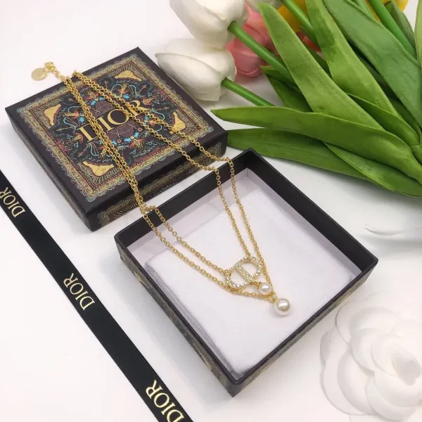 【DIOR】ネックレス、新しいネックレス万能シンプルファッションオーナメント 【DIOR】ネックレス、新しいネックレス万能シンプルファッションオーナメント
