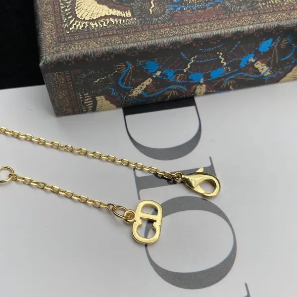 【DIOR】ネックレス、新しいネックレス万能シンプルファッションオーナメント 【DIOR】ネックレス、新しいネックレス万能シンプルファッションオーナメント