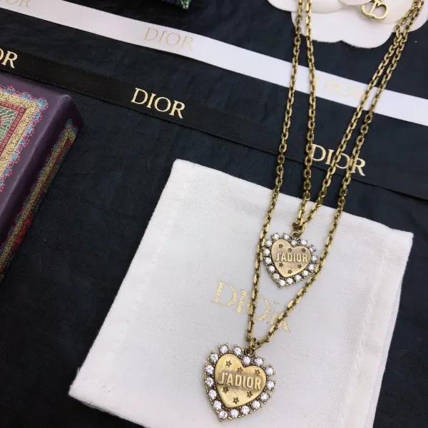 【DIOR】ネックレス、新しいネックレス万能シンプルファッションオーナメント 【DIOR】ネックレス、新しいネックレス万能シンプルファッションオーナメント