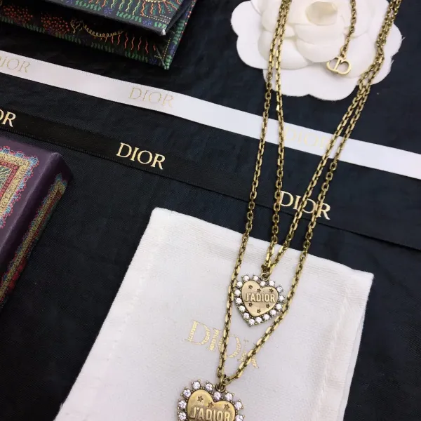 【DIOR】ネックレス、新しいネックレス万能シンプルファッションオーナメント 【DIOR】ネックレス、新しいネックレス万能シンプルファッションオーナメント