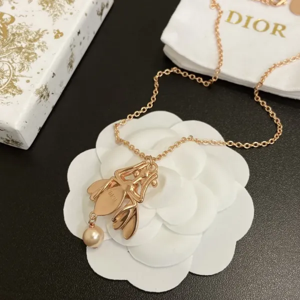 【DIOR】ネックレス、新しいネックレス万能シンプルファッションオーナメント 【DIOR】ネックレス、新しいネックレス万能シンプルファッションオーナメント