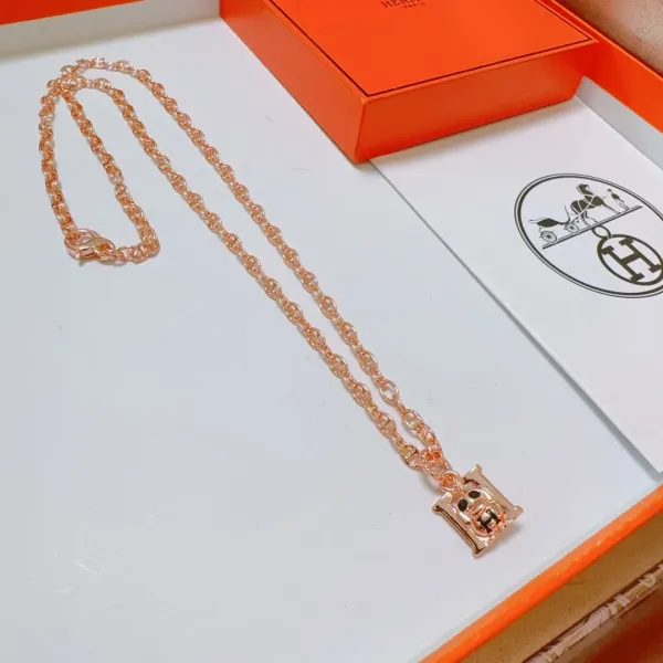 【HERMES】ネックレス、新しいネックレス万能シンプルファッションオーナメント 240730 【HERMES】ネックレス、新しいネックレス万能シンプルファッションオーナメント 240730