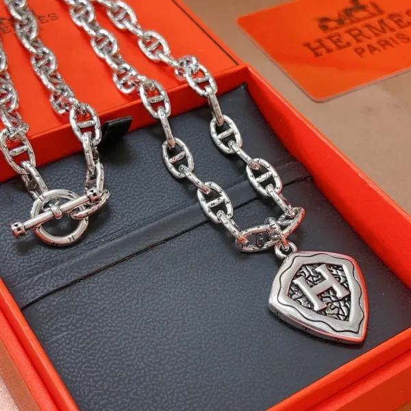 【 HERMES】ネックレス、新しいネックレス万能シンプルファッションオーナメント 2473 【 HERMES】ネックレス、新しいネックレス万能シンプルファッションオーナメント 2473