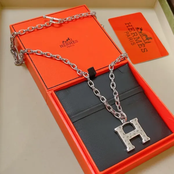 【HERMES】ネックレス、新しいネックレス万能シンプルファッションオーナメント 2473 【HERMES】ネックレス、新しいネックレス万能シンプルファッションオーナメント 2473