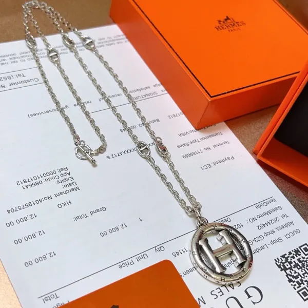 【HERMES】ネックレス、新しいネックレス万能シンプルファッションオーナメント 2473 【HERMES】ネックレス、新しいネックレス万能シンプルファッションオーナメント 2473